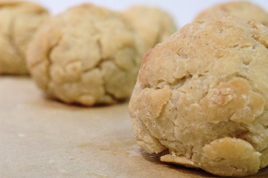 Cheesy Biscuit Balls (gf/v)